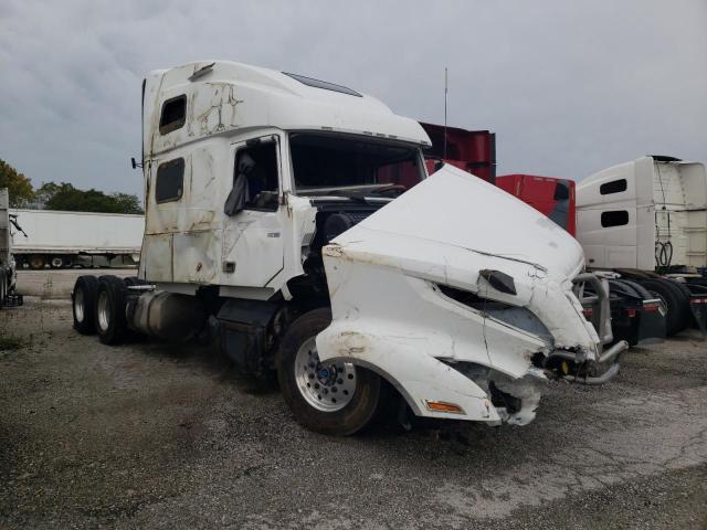 4V4NC9EH3LN226433 - 2020 VOLVO VN VNL WHITE photo 1