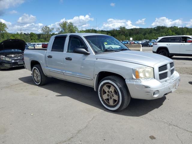 1D7HW48NX6S652135 - 2006 DODGE DAKOTA QUAD SLT SILVER photo 4