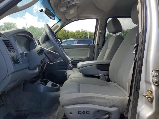 1D7HW48NX6S652135 - 2006 DODGE DAKOTA QUAD SLT SILVER photo 7