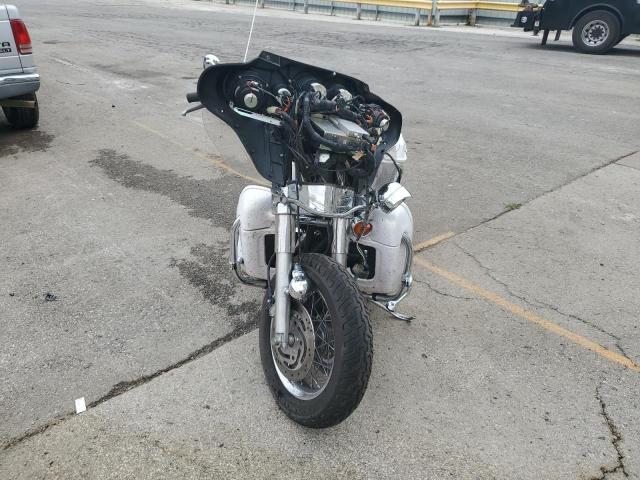 1HD1FC4147Y651441 - 2007 HARLEY-DAVIDSON FLHTCUI WHITE photo 2