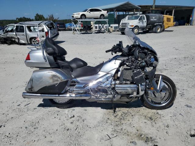 JH2SC68G7FK300367 - 2015 HONDA GL1800 SILVER photo 9