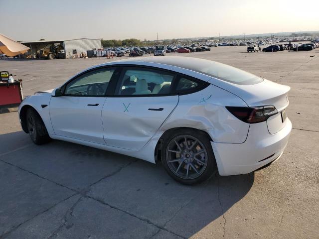 5YJ3E1EA4NF326818 - 2022 TESLA MODEL 3 WHITE photo 2