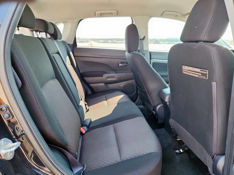 JA4AP3AU8HZ003460 - 2017 MITSUBISHI OUTLANDER ES BLACK photo 11