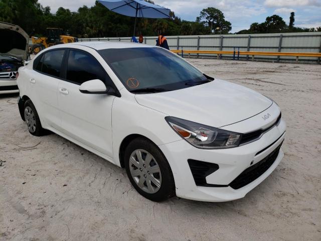 3KPA24AD2NE496523 - 2022 KIA RIO LX WHITE photo 4