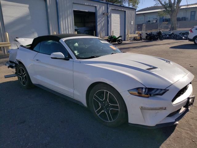 1FATP8UH6K5126267 - 2019 FORD MUSTANG WHITE photo 4