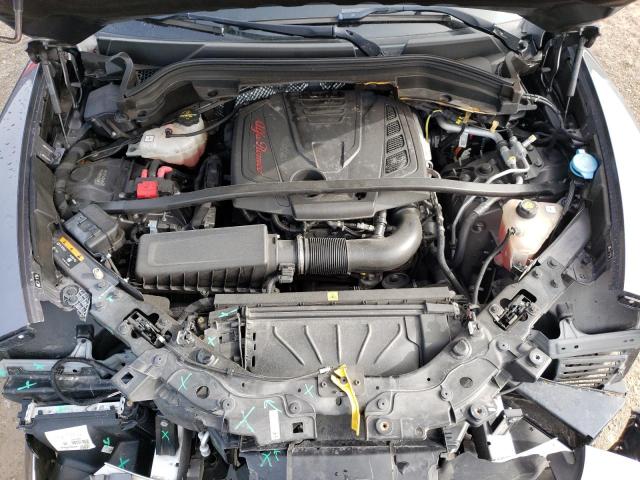 ZASFAKPN1J7B64524 - 2018 ALFA ROMEO STELVIO SPORT Grau Foto 12