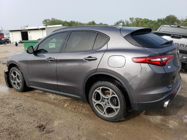 ZASFAKPN1J7B64524 - 2018 ALFA ROMEO STELVIO SPORT Grau Foto 2