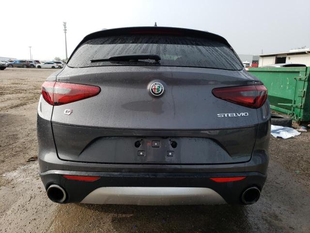 ZASFAKPN1J7B64524 - 2018 ALFA ROMEO STELVIO SPORT Grau Foto 6