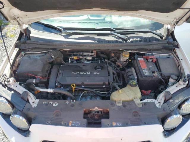 1G1JC5SG2D4172377 - 2013 CHEVROLET SONIC LT თეთრი ფოტო 11