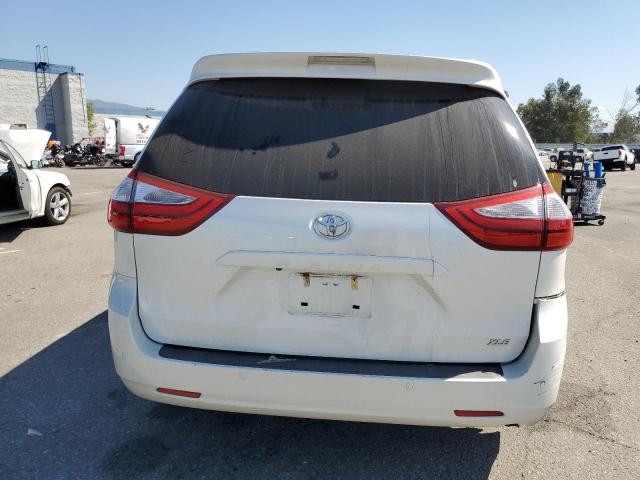 5TDYK3DC2GS748274 - 2016 TOYOTA SIENNA XLE WHITE photo 6