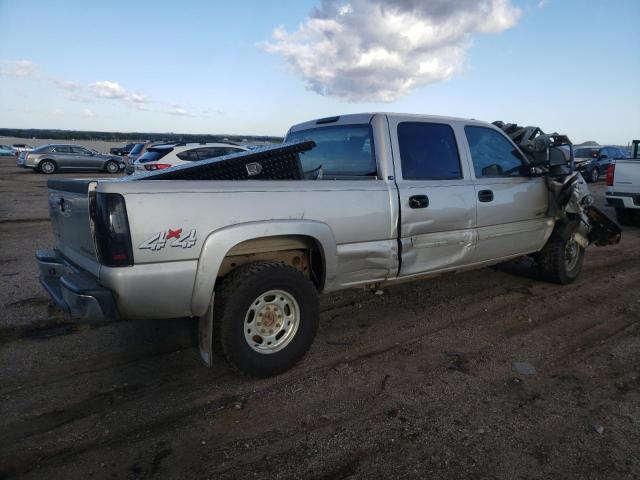 1GCGK23U44F162882 - 2004 CHEVROLET SILVERADO K2500 GRAY photo 3