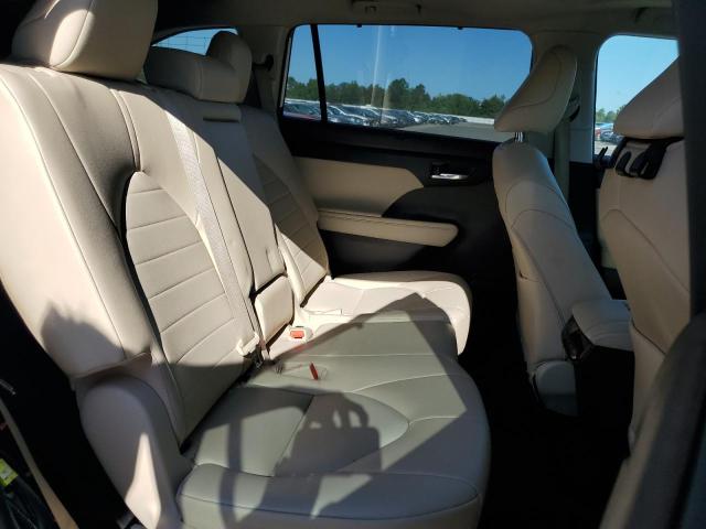 5TDGZRBH6NS594903 - 2022 TOYOTA HIGHLANDER XLE 白色 照片 11