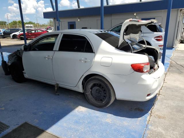 2T1BU4EE0CC854943 - 2012 TOYOTA COROLLA BASE WHITE photo 2