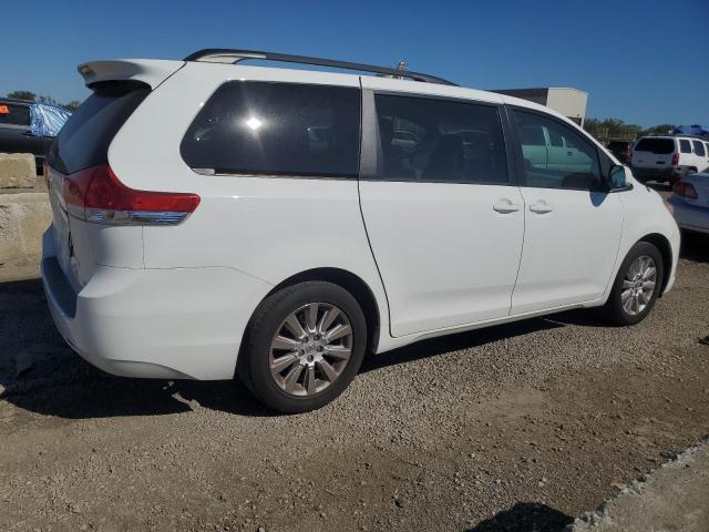 5TDDK3DC3CS037059 - 2012 TOYOTA SIENNA XLE WHITE photo 3