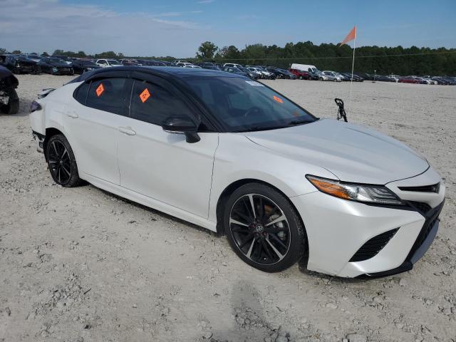 4T1B61HK1KU293398 - 2019 TOYOTA CAMRY XSE WHITE photo 4