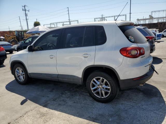 WVGAV7AX5BW516683 - 2011 VOLKSWAGEN TIGUAN S WHITE photo 2