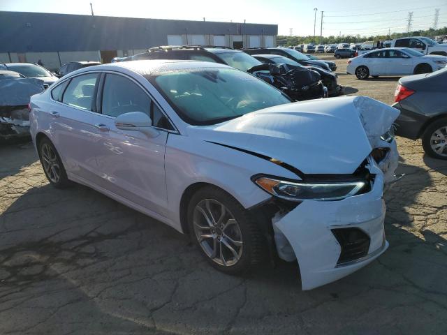3FA6P0CD3KR260096 - 2019 FORD FUSION SEL WHITE photo 4