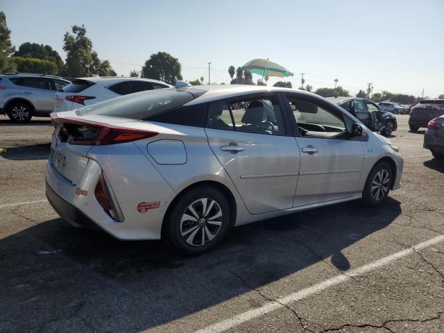 JTDKARFP3H3065840 - 2017 TOYOTA PRIUS PRIM 银色 照片 3