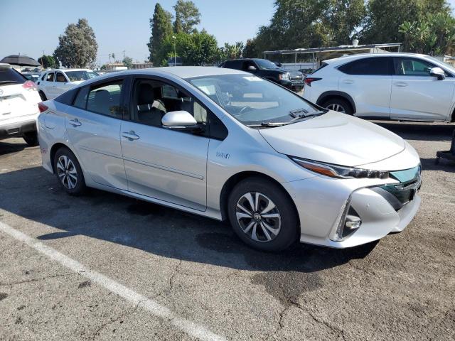 JTDKARFP3H3065840 - 2017 TOYOTA PRIUS PRIM 银色 照片 4
