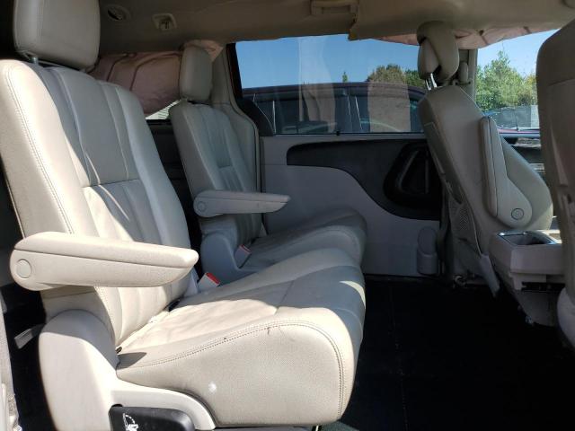 2C4RC1BG1DR573323 - 2013 CHRYSLER TOWN & COU TOURING RED photo 11