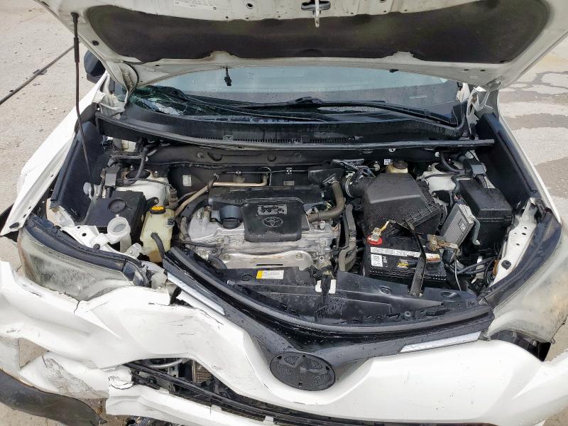 2T3ZFREV7GW304804 - 2016 TOYOTA RAV4 LE WHITE photo 12
