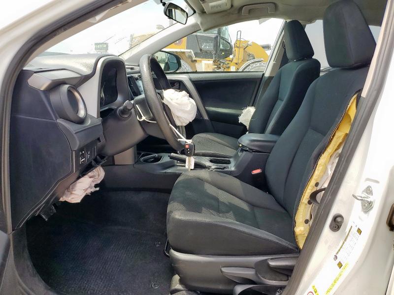 2T3ZFREV7GW304804 - 2016 TOYOTA RAV4 LE WHITE photo 7