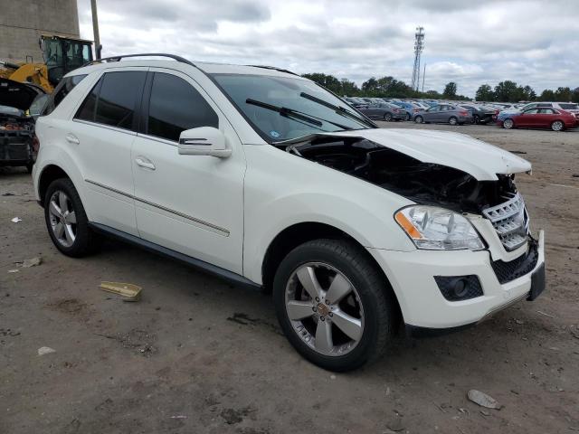 4JGBB8GB4BA725098 - 2011 MERCEDES-BENZ ML 350 4MATIC WHITE photo 4