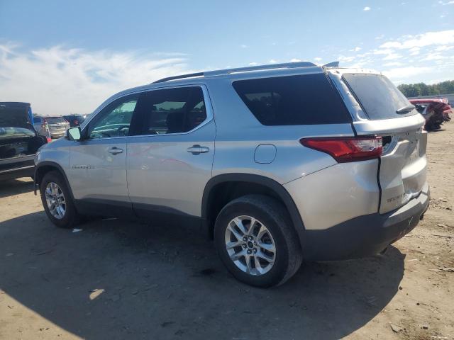 1GNEVGKW3JJ285300 - 2018 CHEVROLET TRAVERSE LT SILVER photo 2