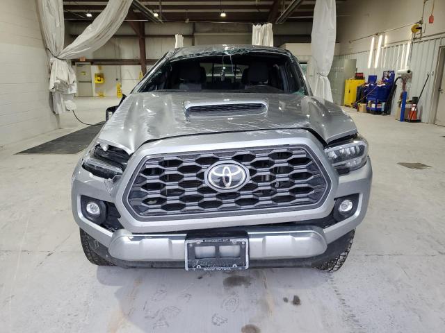 3TMCZ5AN8PM603571 - 2023 TOYOTA TACOMA DOUBLE CAB SILVER photo 5
