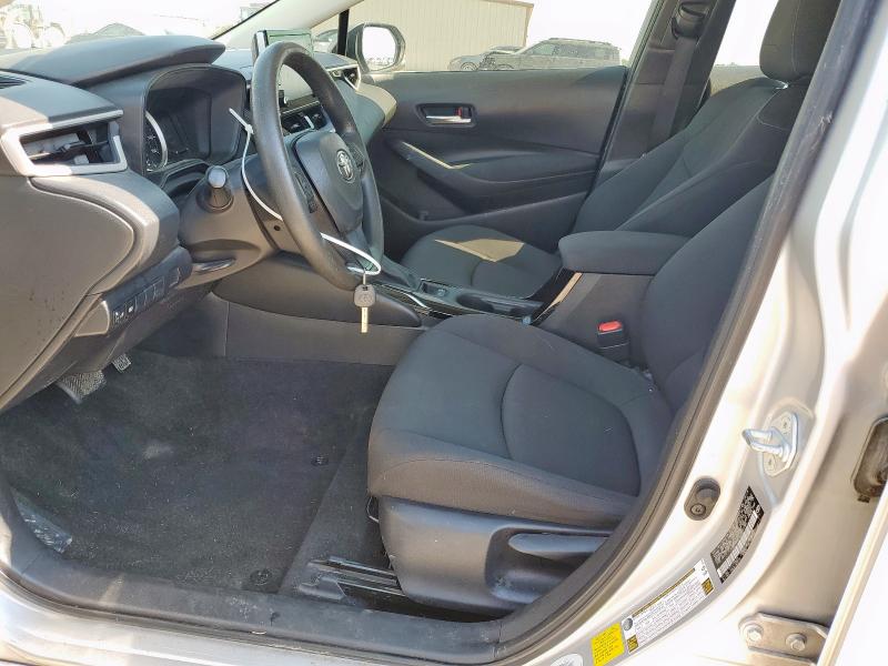 JTDEPRAE1LJ064188 - 2020 TOYOTA COROLLA LE Srebrny zdjęcie 7