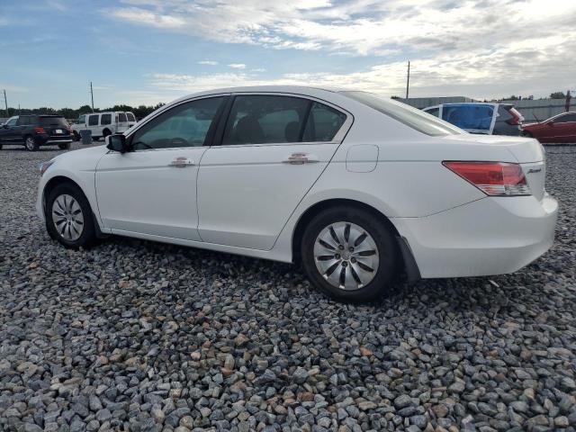 1HGCP2F39AA163801 - 2010 HONDA ACCORD LX თეთრი ფოტო 2