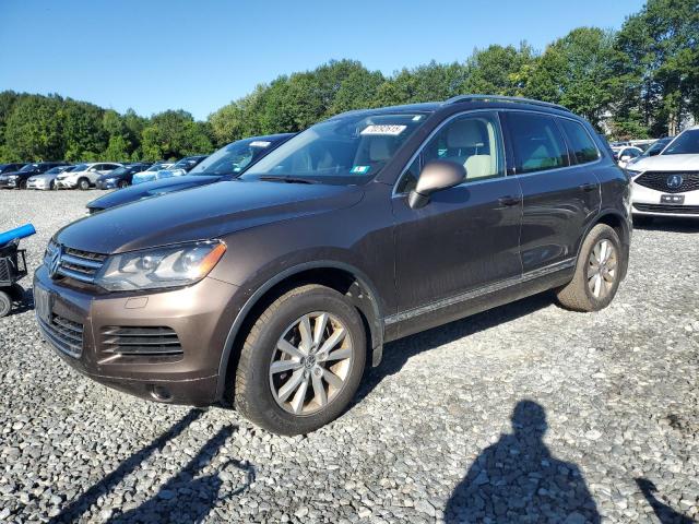 2014 VOLKSWAGEN TOUAREG V6, 