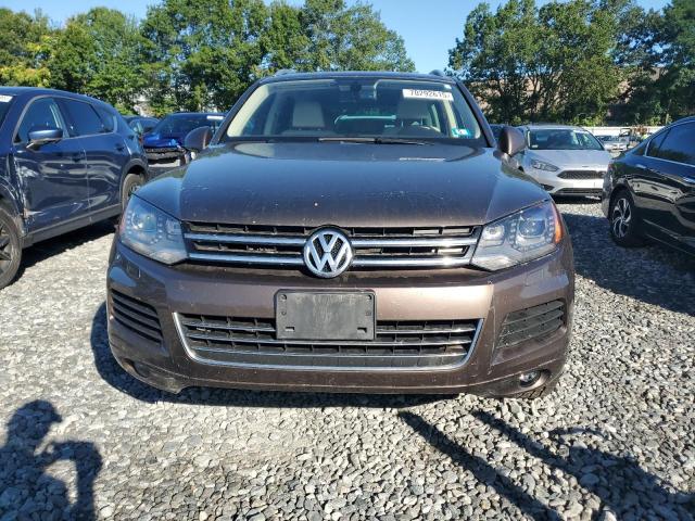 WVGEF9BP0ED014978 - 2014 VOLKSWAGEN TOUAREG V6 თაფლისფერი ფოტო 5