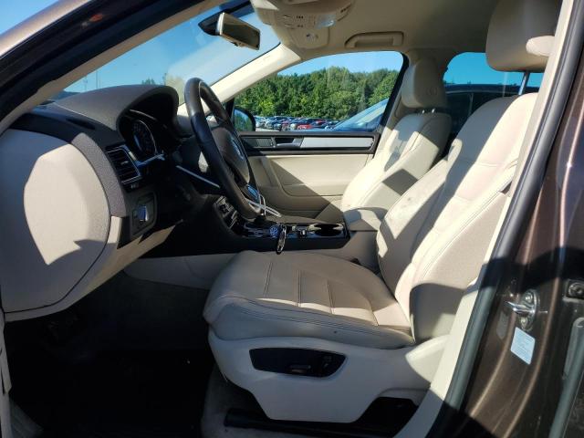 WVGEF9BP0ED014978 - 2014 VOLKSWAGEN TOUAREG V6 თაფლისფერი ფოტო 7