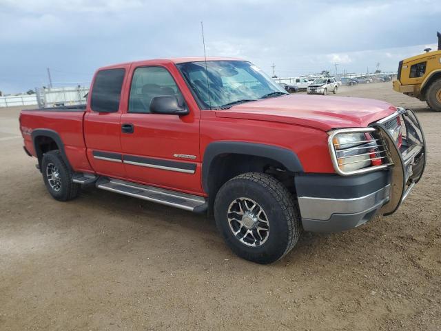 1GCHK29U24E346445 - 2004 CHEVROLET SILVERADO K2500 HEAVY DUTY RED photo 4