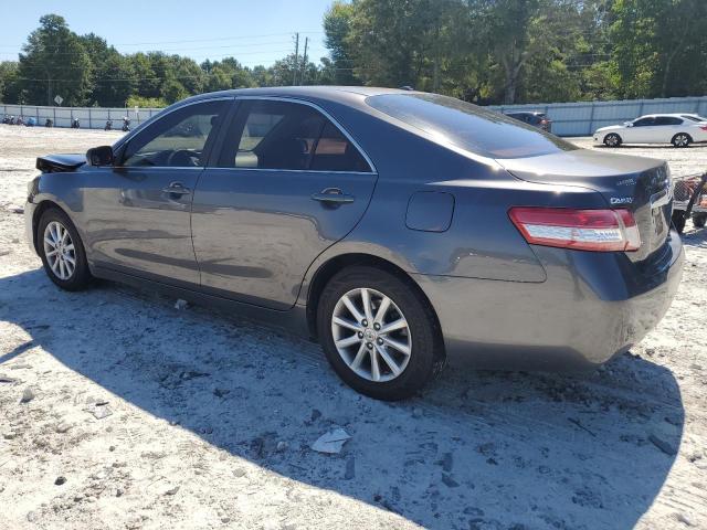 4T4BF3EK1BR189628 - 2011 TOYOTA CAMRY BASE Сірий фото 2