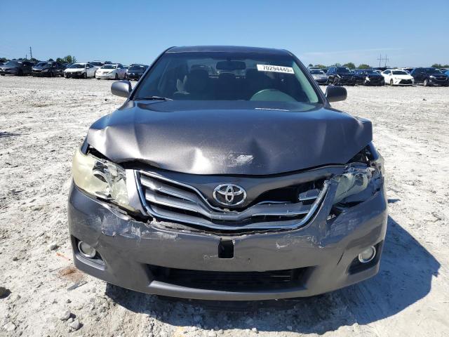 4T4BF3EK1BR189628 - 2011 TOYOTA CAMRY BASE Сірий фото 5
