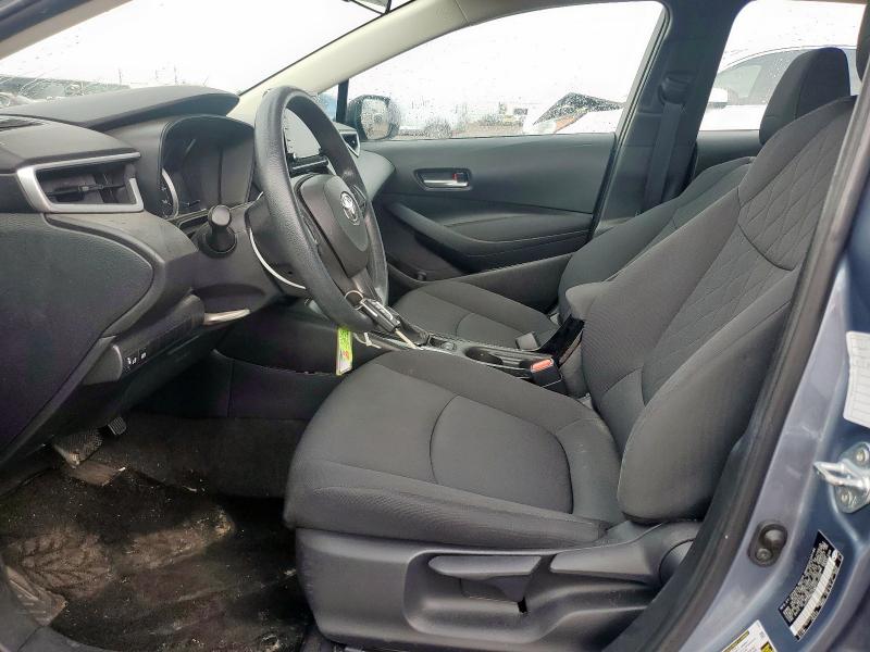 5YFEPMAEXMP251560 - 2021 TOYOTA COROLLA LE BLUE photo 7