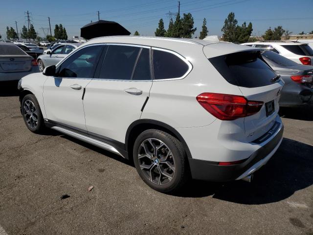 WBXJG9C00L5R54905 - 2020 BMW X1 XDRIVE28I თეთრი ფოტო 2