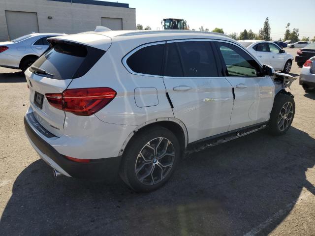 WBXJG9C00L5R54905 - 2020 BMW X1 XDRIVE28I თეთრი ფოტო 3