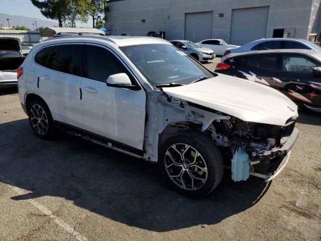 WBXJG9C00L5R54905 - 2020 BMW X1 XDRIVE28I თეთრი ფოტო 4