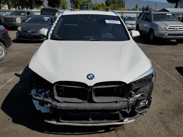 WBXJG9C00L5R54905 - 2020 BMW X1 XDRIVE28I თეთრი ფოტო 5