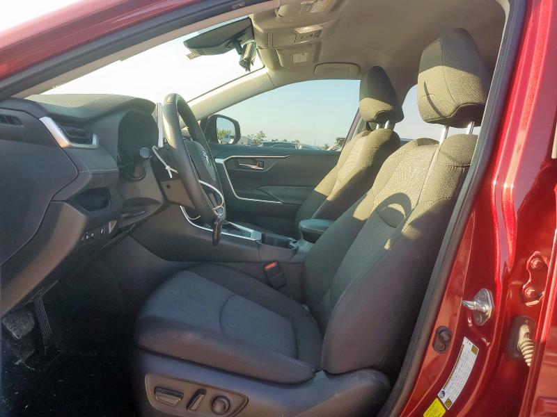 JTMP1RFV1PD099272 - 2023 TOYOTA RAV4 XLE Bordo foto 7