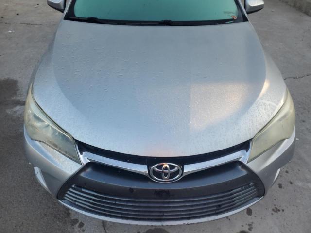 4T1BF1FK2FU034721 - 2015 TOYOTA CAMRY LE SILVER photo 11
