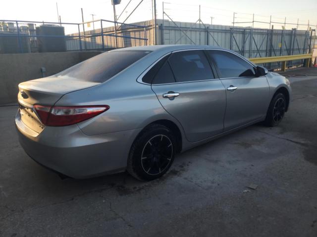 4T1BF1FK2FU034721 - 2015 TOYOTA CAMRY LE SILVER photo 3