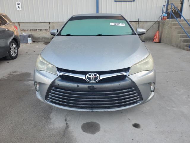 4T1BF1FK2FU034721 - 2015 TOYOTA CAMRY LE SILVER photo 5