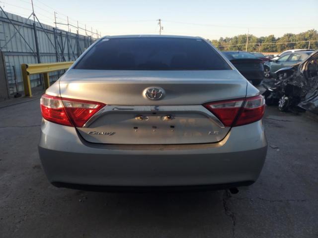 4T1BF1FK2FU034721 - 2015 TOYOTA CAMRY LE SILVER photo 6