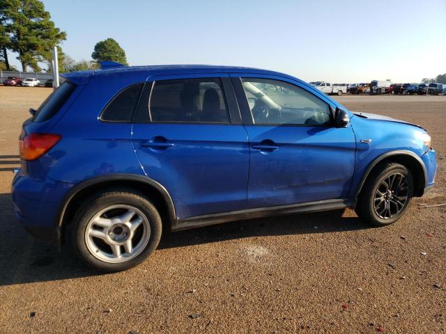 JA4AP3AU1JZ030828 - 2018 MITSUBISHI OUTLANDER ES BLUE photo 3