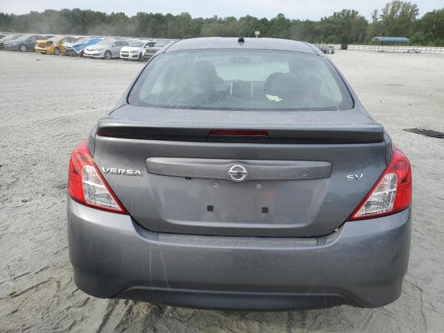 3N1CN7AP7KL865642 - 2019 NISSAN VERSA S ნაცრისფერი ფოტო 6