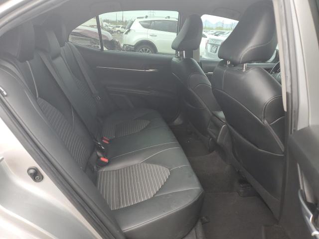 4T1G11AKXMU463081 - 2021 TOYOTA CAMRY SE SILVER photo 10